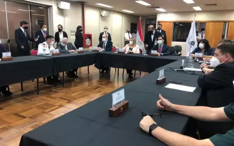 Difunden pruebas de nacimientos y entrenamiento de ni�os en campamentos del EPP