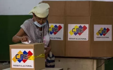 Venezuela: Chavismo elige Parlamento sin oposici�n ni reconocimiento internacional
