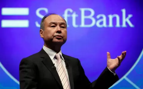 Due�o de SoftBank sugiere "prepararse para lo peor"
