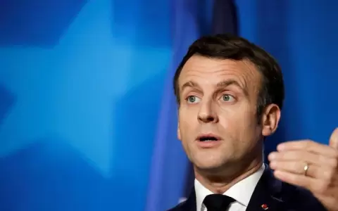 Macron dio positivo a COVID-19