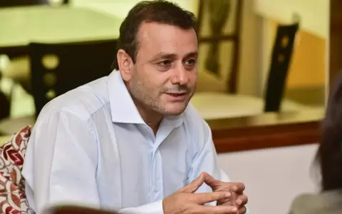 Gobernador de Misiones, Argentina, niega posibilidad de abrir frontera con Paraguay