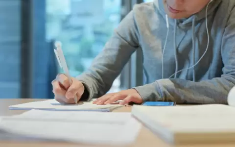Taller de cuentos para j�venes en la Biblioteca Roosevelt