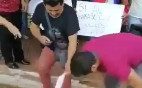 El diputado Jorge Britez quema tapabocas en el Este