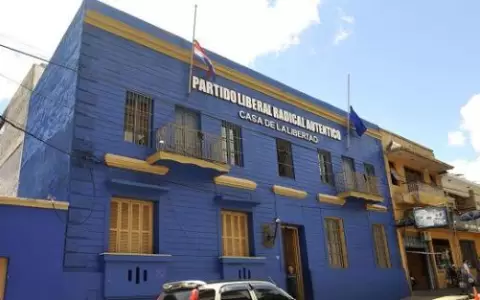 Directorio liberal no acata resoluci�n del TSJE y se declara en "sesi�n permanente"