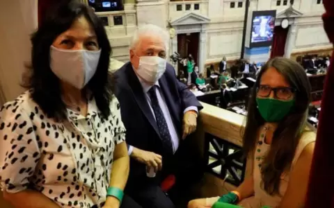 En Argentina, el Senado debate el aborto legal