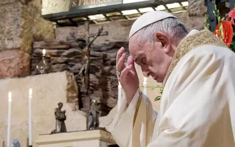 El Vaticano adelanta la Misa de Gallo de este a�o