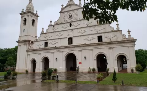 Inician restauraci�n del retablo de la Iglesia Sant�sima Trinidad de Asunci�n