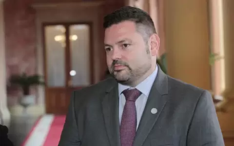 Kattya Gonz�lez solicit� la destituci�n del procurador Coscia y de Lichi en Petropar
