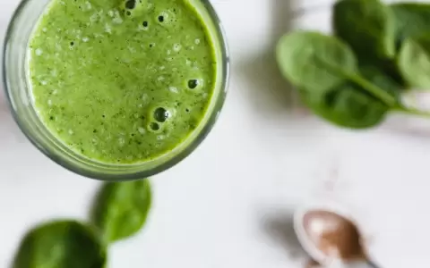 Licuados con poder detox post fiestas