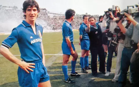 Muri� Paolo Rossi, campe�n del mundo con la Selecci�n de Italia