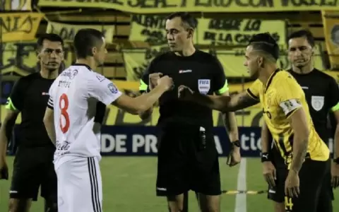 Juan Gabriel Ben�tez, el encargado de arbitrar en la final del Clausura