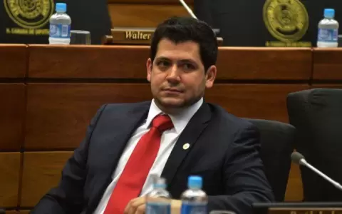 Cartismo gana la puja contra A�etete por la presidencia de Comisi�n Permanente