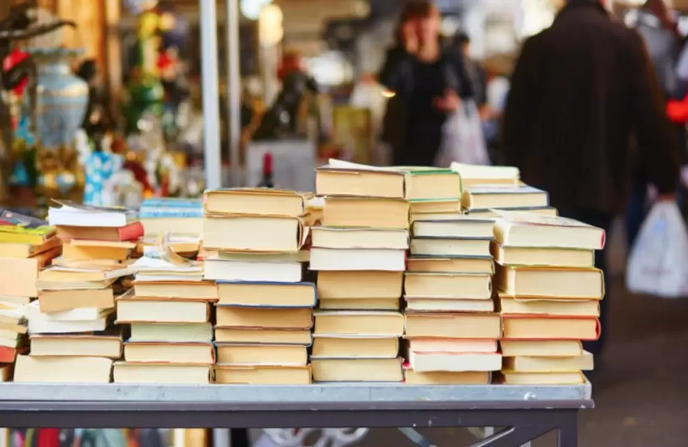 Feria dominguera de libros