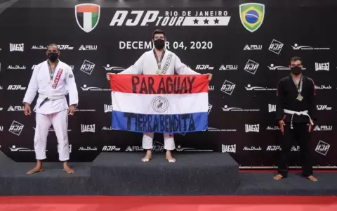 Paolo Osnaghi consigue el oro para Paraguay en torneo de jiu jitsu