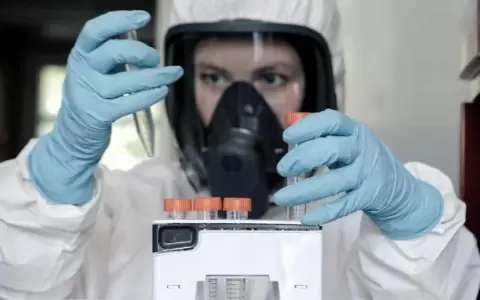 Reino Unido aprob� la vacuna de Oxford-AstraZeneca