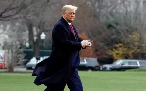 Trump dijo que la vacuna de Moderna fue aprobada