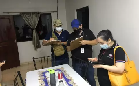 Fiscal�a allana dos viviendas en el Este por crimen de abogado en Presidente Franco