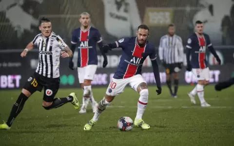 Neymar confiesa que en un par de ocasiones pens� en retirarse