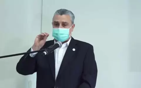 Villamayor mostr� el borrador del acuerdo sobre la deuda con PDSA y evadi� hablar sobre su posible renuncia