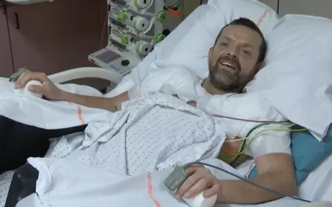 En Francia, realizaron un trasplante de brazos