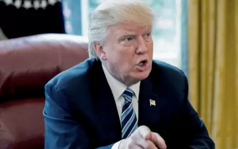 Trump se enfrenta a un posible juicio pol�tico