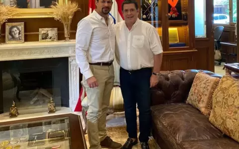 Ulises Quintana estrecha lazos con Horacio Cartes