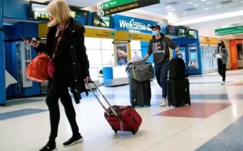 Estados Unidos impone cuarentena obligatoria a los pasajeros