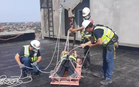 Capacitaron en rescates y emergencias a t�cnicos de las Oficinas de Gobierno
