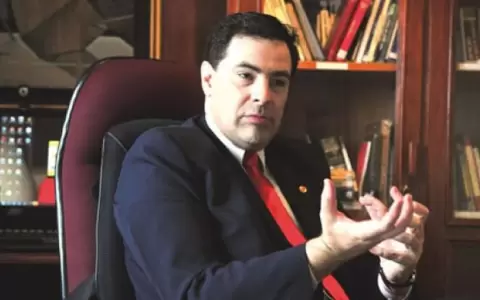 Hugo Estigarribia: "Es un juego muy arriesgado el que est� haciendo Nenecho"