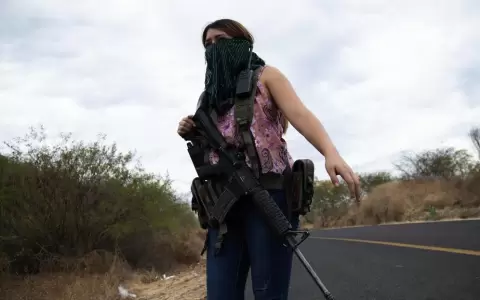 Las mujeres se arman en M�xico para defenderse del c�rtel