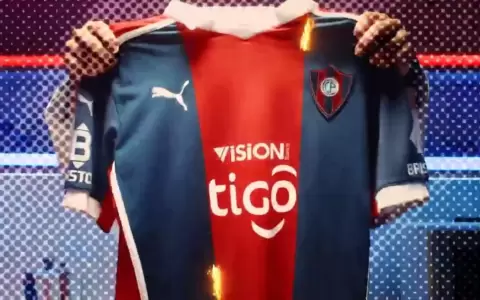 Cerro Porte�o exhibe su nueva piel, inspirada en la camiseta de 1999