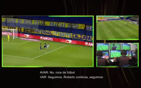 La apreciaci�n del VAR en la pol�mica jugada del Boca-Santos