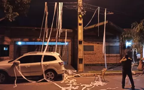J�venes liberales escrachan a Ram�rez Zambonini y piden su destituci�n