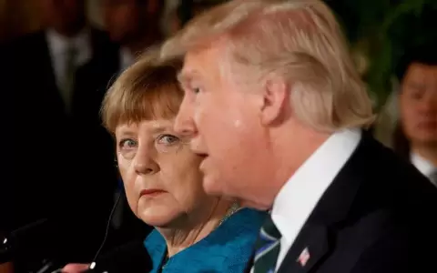 Merkel cree problem�tico vetar al presidente Trump de las redes sociales
