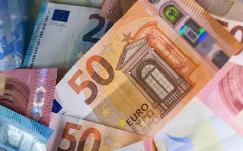 Uni�n Europea impulsa el uso global del euro