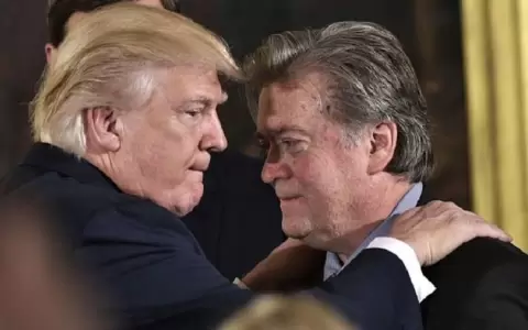 Trump perdona a su exasesor Steve Bannon