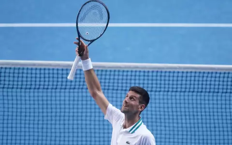 Djokovic supera a Tiafoe en un partido m�s que complicado