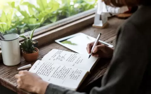 XXXIV Concurso "Voces nuevas" para poetas mujeres in�ditas