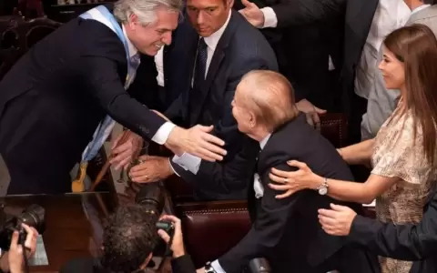 El expresidente Menem es velado en el congreso argentino