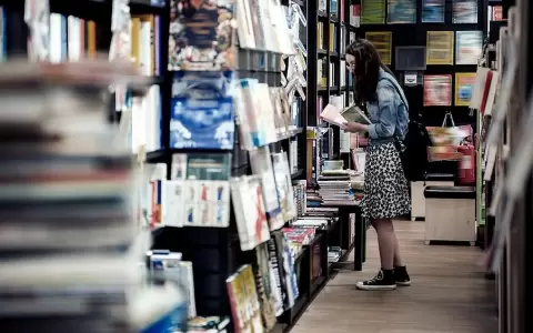 En Francia, librer�as ser�n comercios esenciales en la pandemia