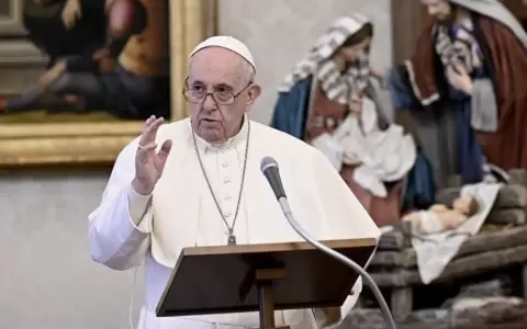 El papa Francisco recibi� la segunda dosis de la vacuna de Pfizer