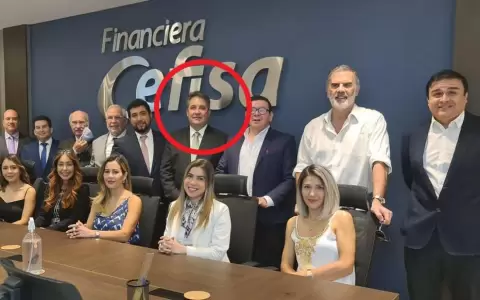 Presencia del extitular de Dinac en medio de directores de financiera despierta suspicacias