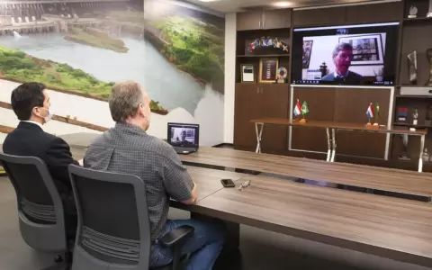 Director de Itaipu retoma contacto con Jeffrey Sachs para explorar generaci�n de energ�as alternativas