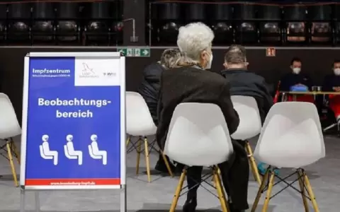 Inician ensayos sobre combinaci�n de dos vacunas distintas