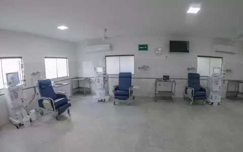 Primer servicio de hemodi�lisis del �eembuc�