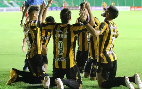 Guaran� debuta goleando como visitante al Royal Pari