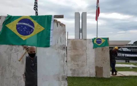 Brasil registra por tres d�as consecutivos m�s de 1200 muertes