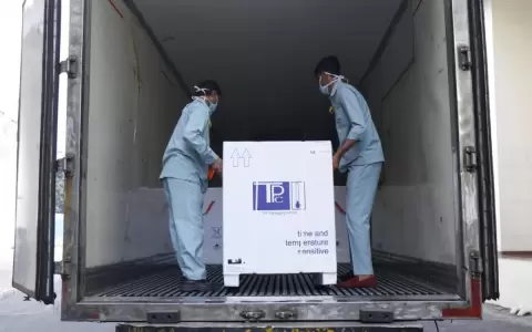 Comenz� a repartirse el primer lote de vacunas del sistema Covax