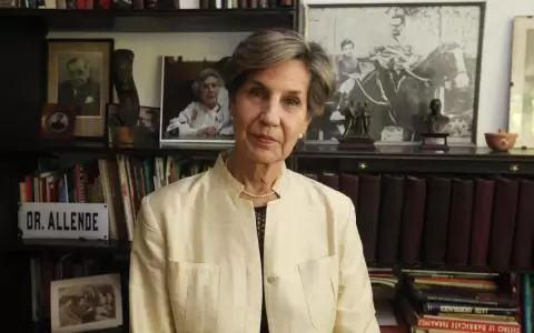 Senadora socialista chilena, Isabel Allende, se solidariz� con Efra�n a trav�s de una contundente carta