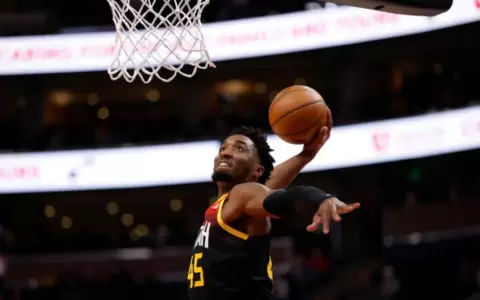 Aplastante victoria de los Jazz ante los Lakers de LeBron James